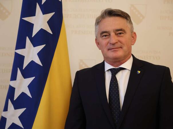 Komšić čestitao Ramazanski bajram