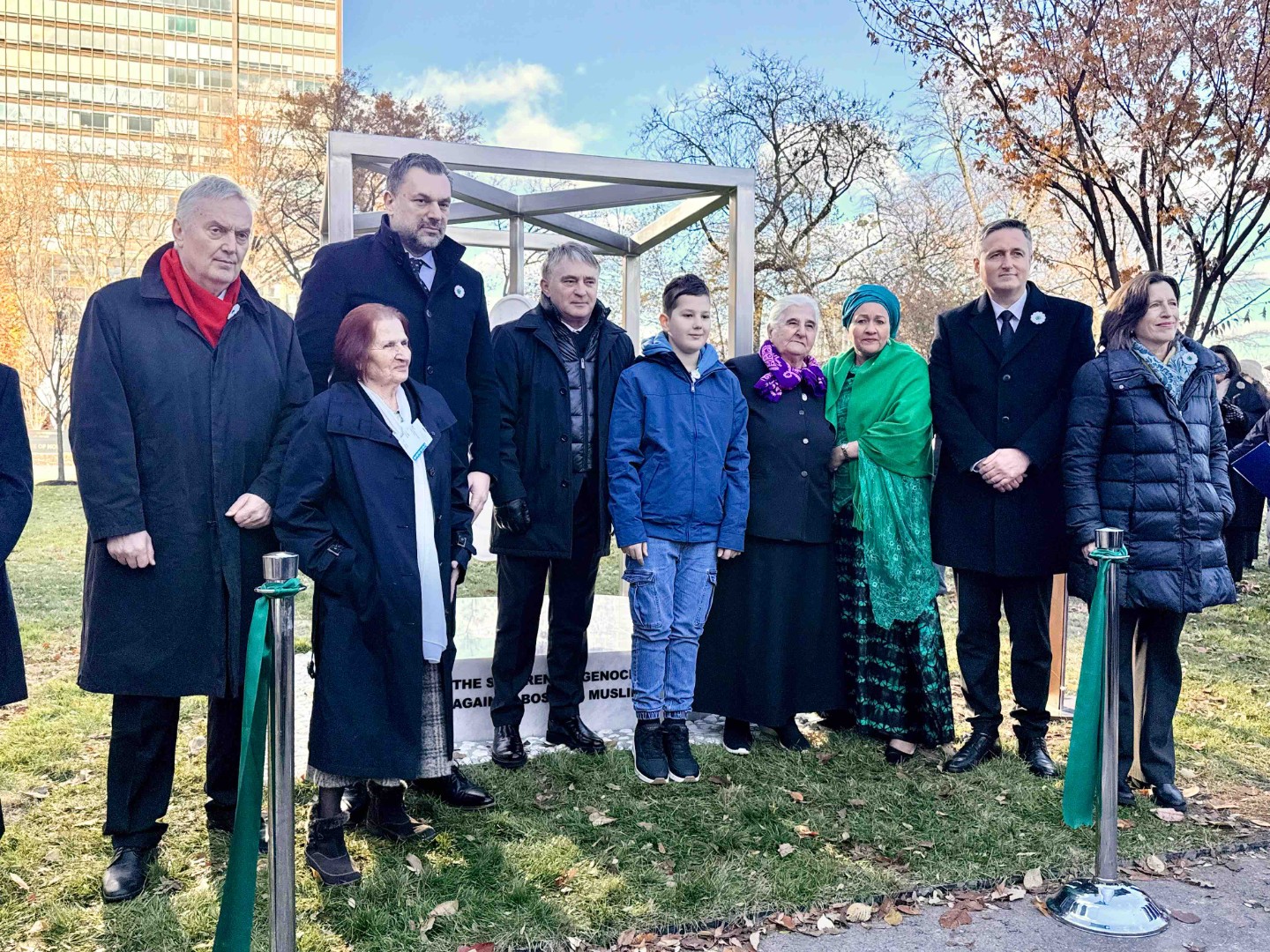 Komšić: Cvijet Srebrenice je podsjetnik, opomena ali simbol opreza