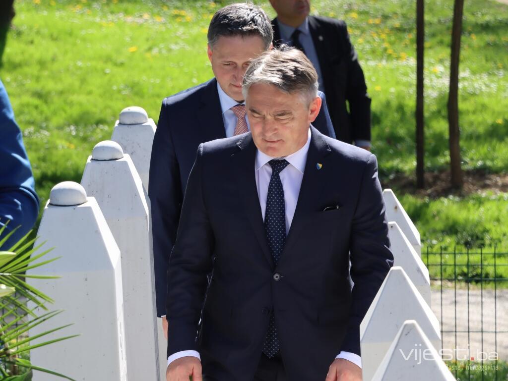 Komšić: Da sam ja taj koji donosi odluke u Srbiji, bio bih kosponzor rezolucije o Srebrenici