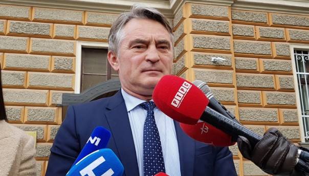 Komšić: Dodik je ponizio sebe, napredak od gusli do harmonike