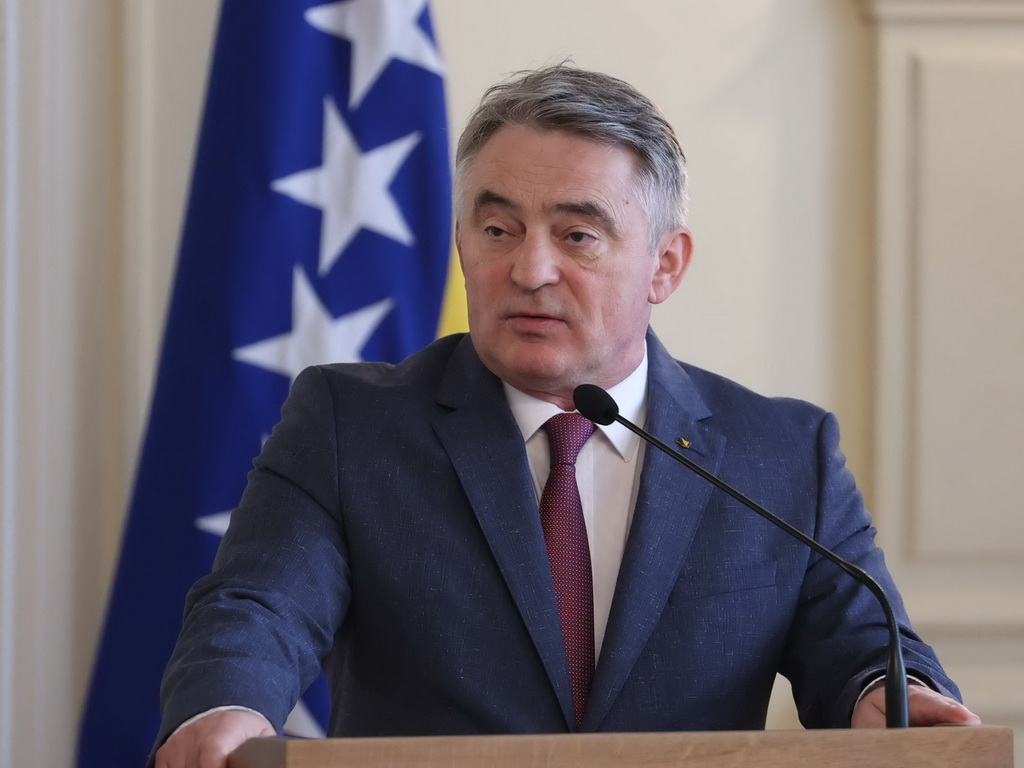 Komšić: Dodik očajnički traži zaštitu Moskve, neka ga đavo nosi