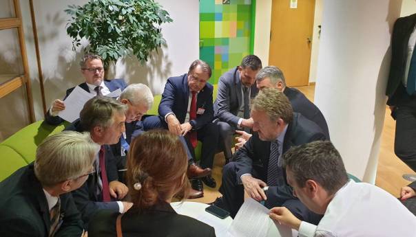 Komšić: Dokument prihvatljiv, pristao je i Dodik, želje Hotela neispunjene