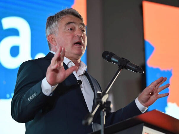 Komšić: Dosta kukanja, vrijeme je za koncentracijsku vladu