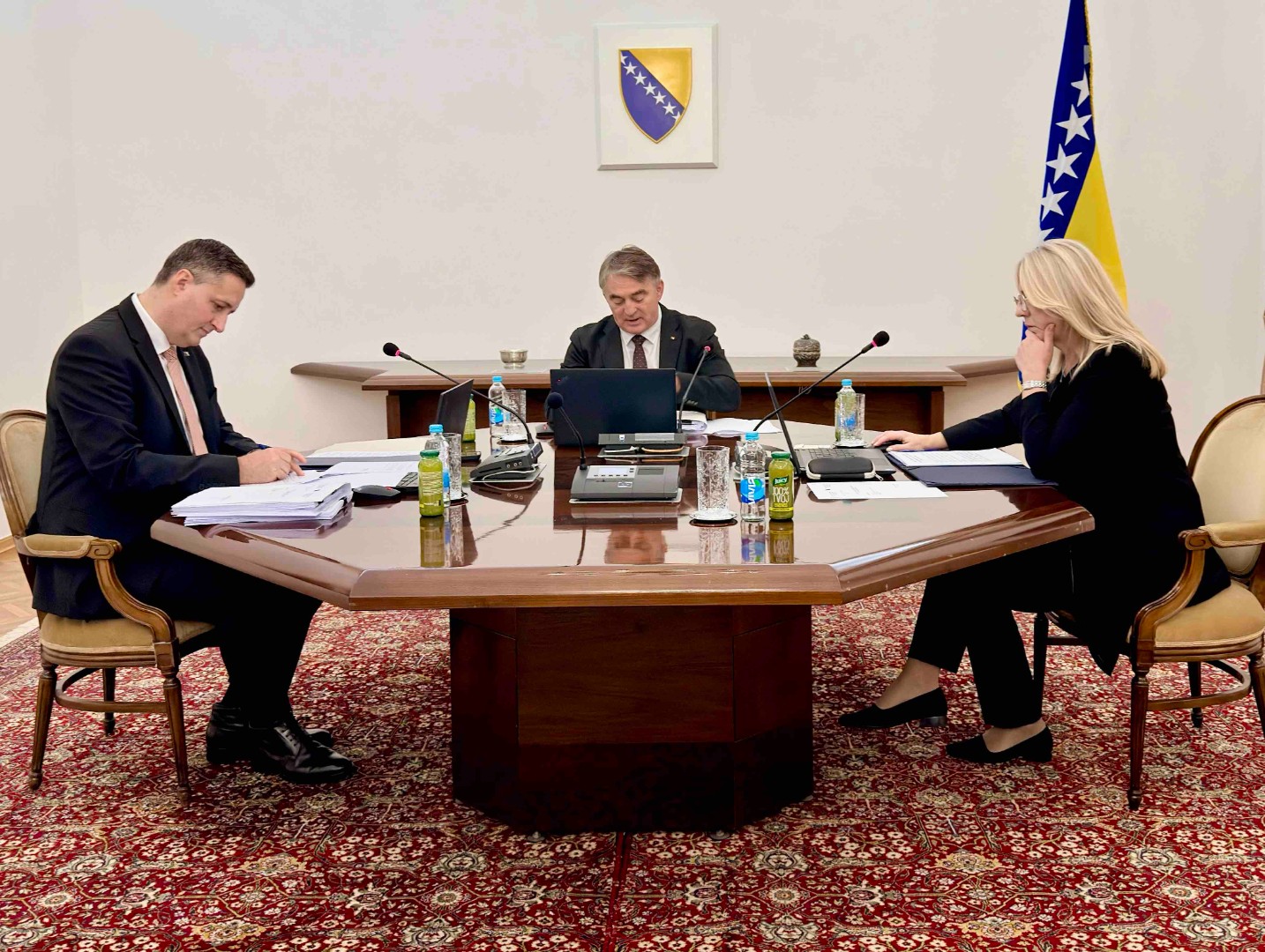 Komšić i Bećirović objavili detalje: Šta je usvojeno novim budžetom