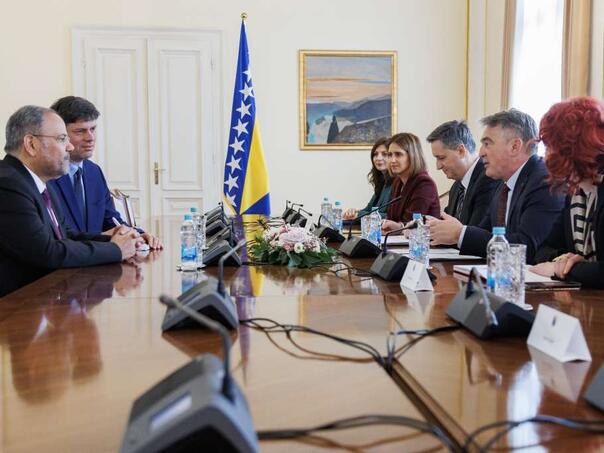 Komšić i Bećirović razgovarali s ambasadorom Bahreina