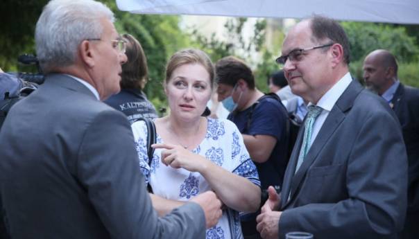 Komšić i Džaferović danas će se sastati sa Schmidtom