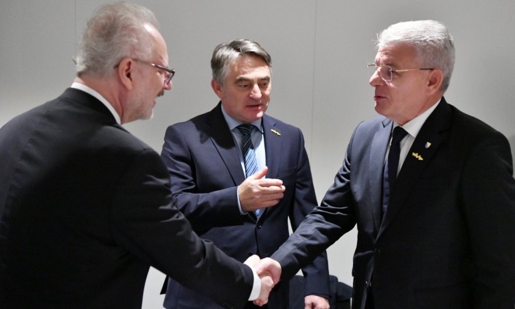 Komšić i Džaferović s predsjednikom Latvije o intenziviranju saradnje