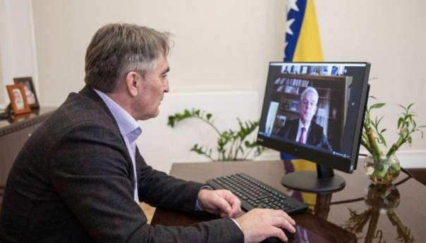 Komšić i Džaferović zadužili Ministarstvo sigurnosti da odgovori na požare