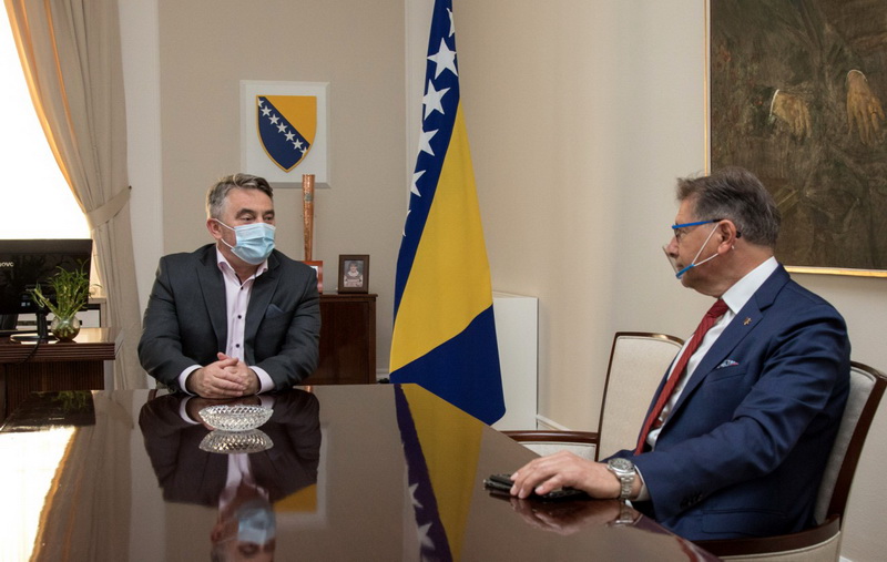 Komšić i Hadžikadić: Nedopustivi HDZ-ovi pokušaji blokade izbora