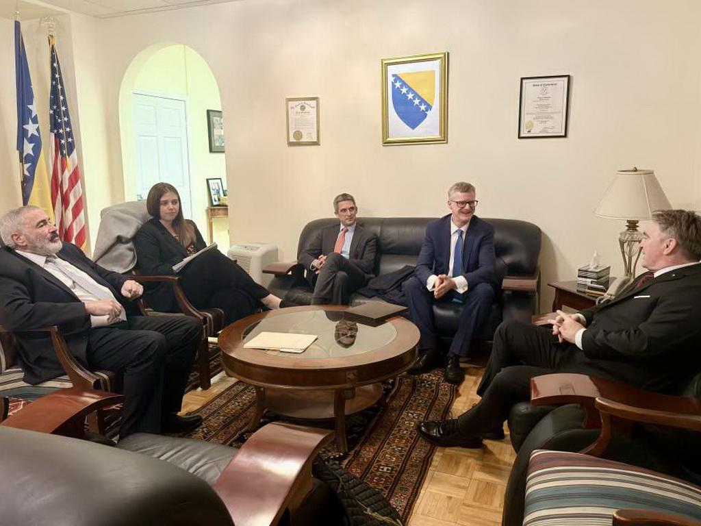 Komšić i Lawton: Izgradnje Južne plinske interkonekcije ključni strateški projekt za BiH