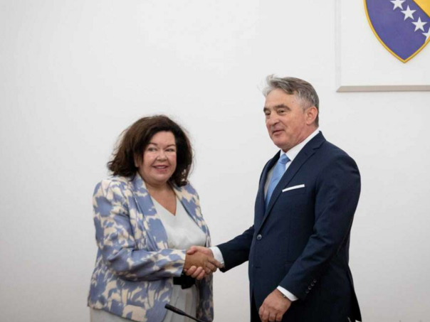 Komšić i Pierce o nastavku podrške UK reformskim procesima u BiH