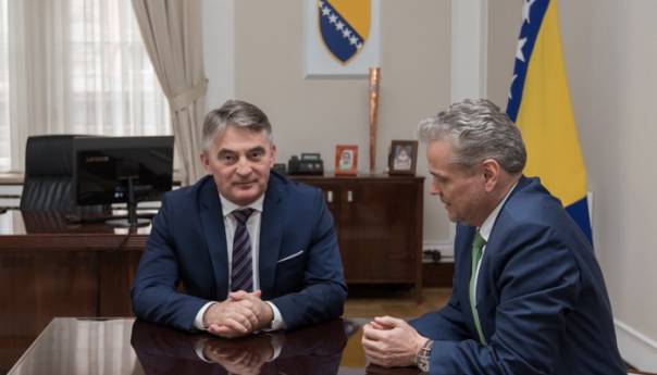 Komšić i Sattler: Prisustvo stranih sudija zaštita od neustavnog djelovanja