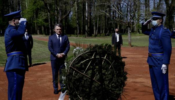 Komšić: Jasenovac, kao i svako zlo, ima globalnu važnost