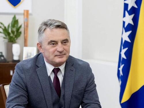 Komšić: Južna interkonekcija znači sigurnost, Amerika je štiti nosačima aviona