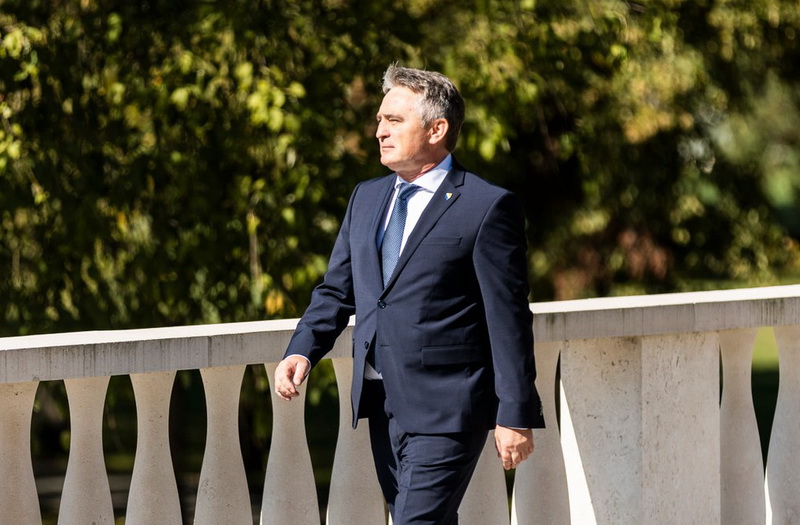 Komšić: Milanović nije trebao gurati nešto što ne može proći
