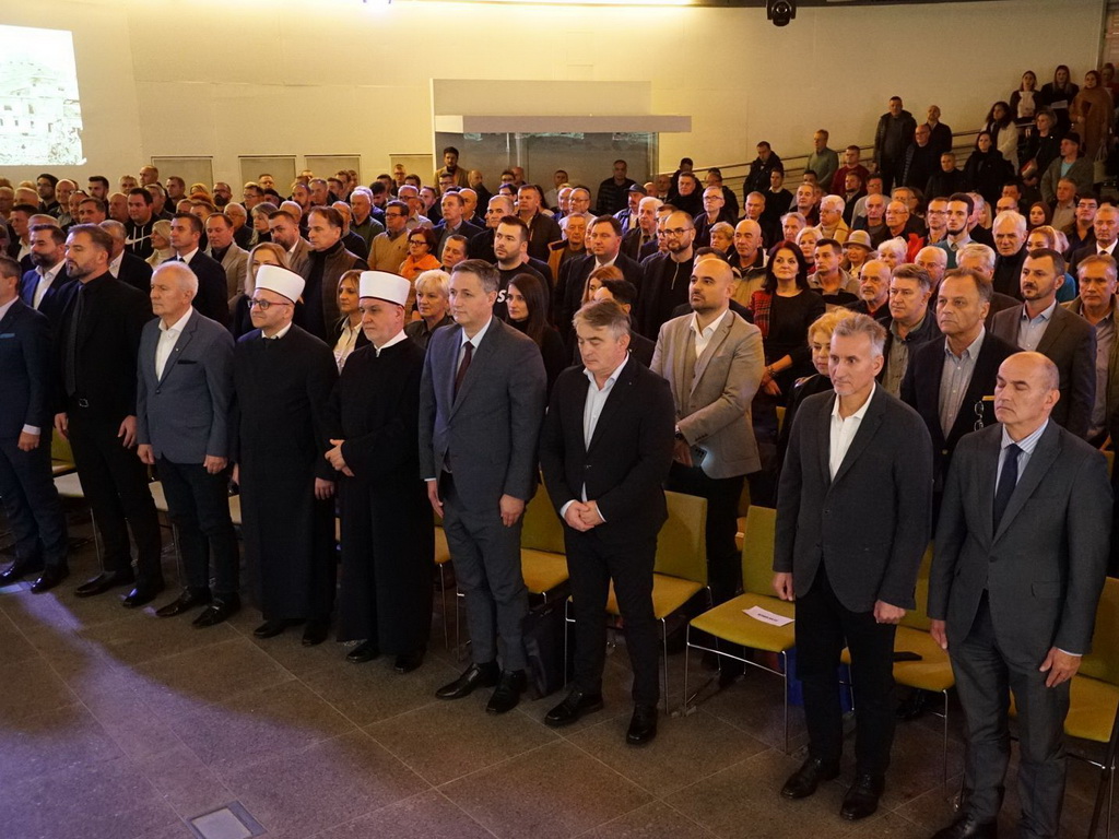 Komšić: Morate govoriti istinu, jer jedino istina oslobađa