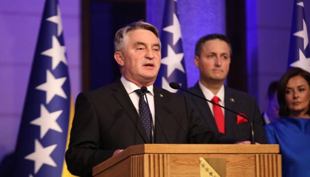 Komšić: Na sceni su dvije vizije BiH, jedna - ponosna i prkosna, druga - podanička i korumpirana