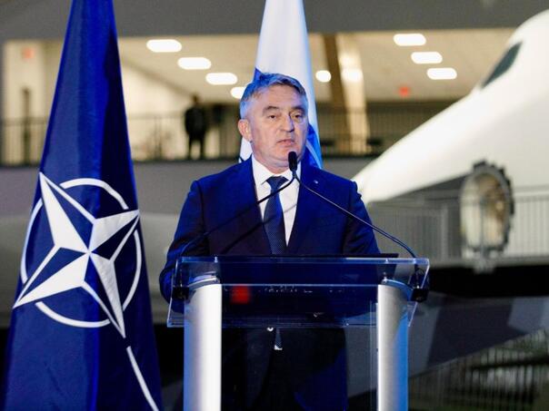 Komšić na svečanosti NATO-a: BiH zna da cijeni značaj mira, vrata pakla...