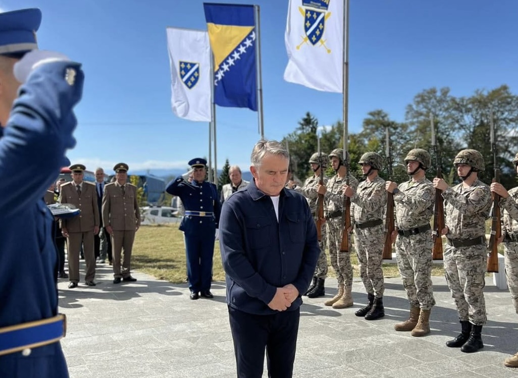 Komšić na Vlašiću: Mir i sloboda su važni, ali je domovina najvažnija
