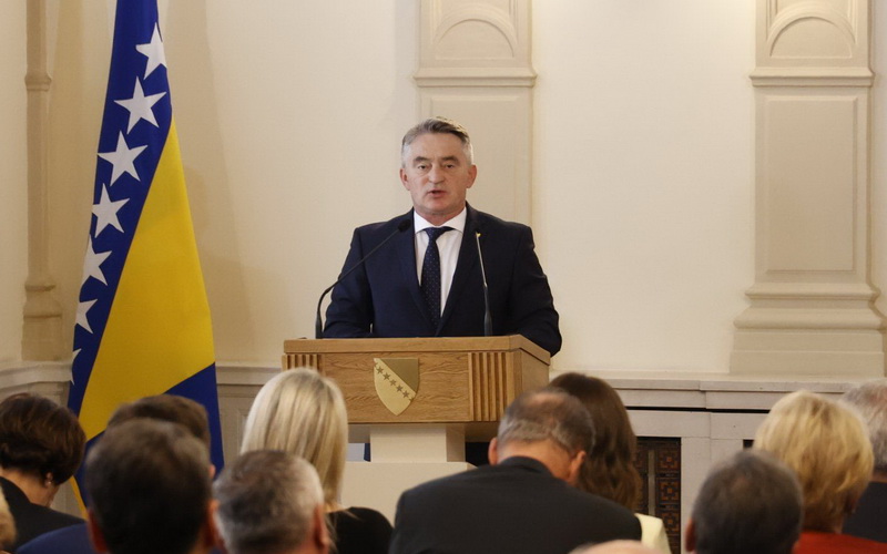 Komšić: NATO ostaje primarni, a EU sekundarni prioritet