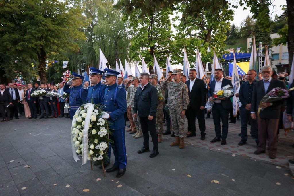Komšić: Nisu nas uspjeli slomiti, hoće li išta naučiti iz historije?!