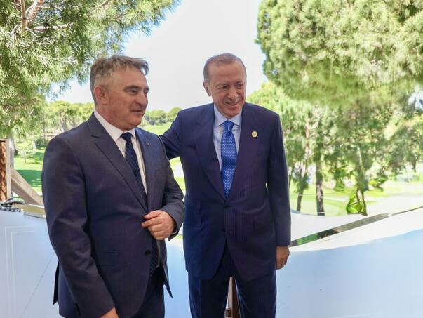 Komšić o Cvijanović: S kim i o čemu ona želi dijalog?