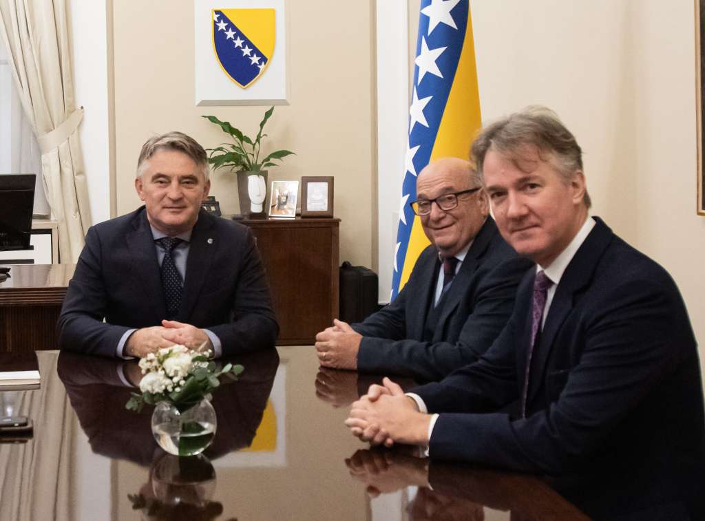 Komšić - Peach: Opredjeljenje Vlade Ujedinjenog Kraljevstva o nastavku podrške OSBiH