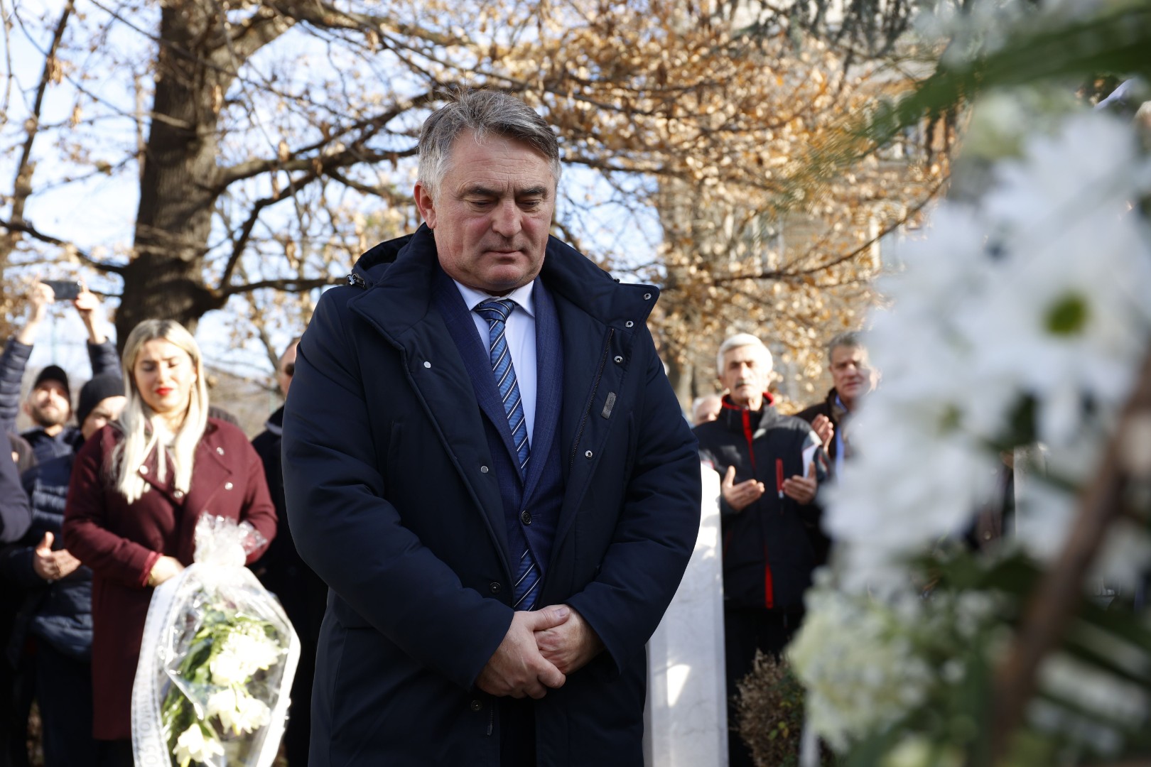 Komšić položio cvijeće povodom obilježavanja 31. godišnjice 1. Slavne-Viteške brigade