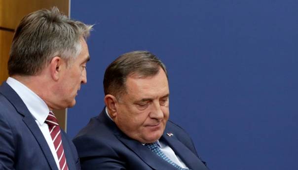 Komšić: Pozivam Dodika da konačno otkrije ko mu je dao ukradenu ikonu