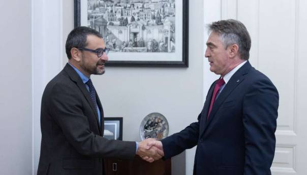 Komšić razgovarao sa Casconeom o sjednicama PIC-a i Evropskog vijeća