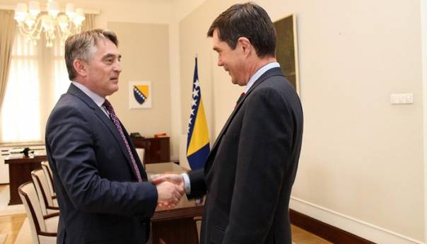 Komšić razgovarao sa Nelsonom o nastavku NATO puta BiH