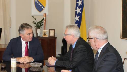 Komšić s Murphyjem o formiranju vlasti i odlukama Schmidta