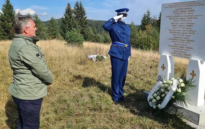 Komšić sa saborcima odao počast poginulim borcima 1.Korpusa ABiH