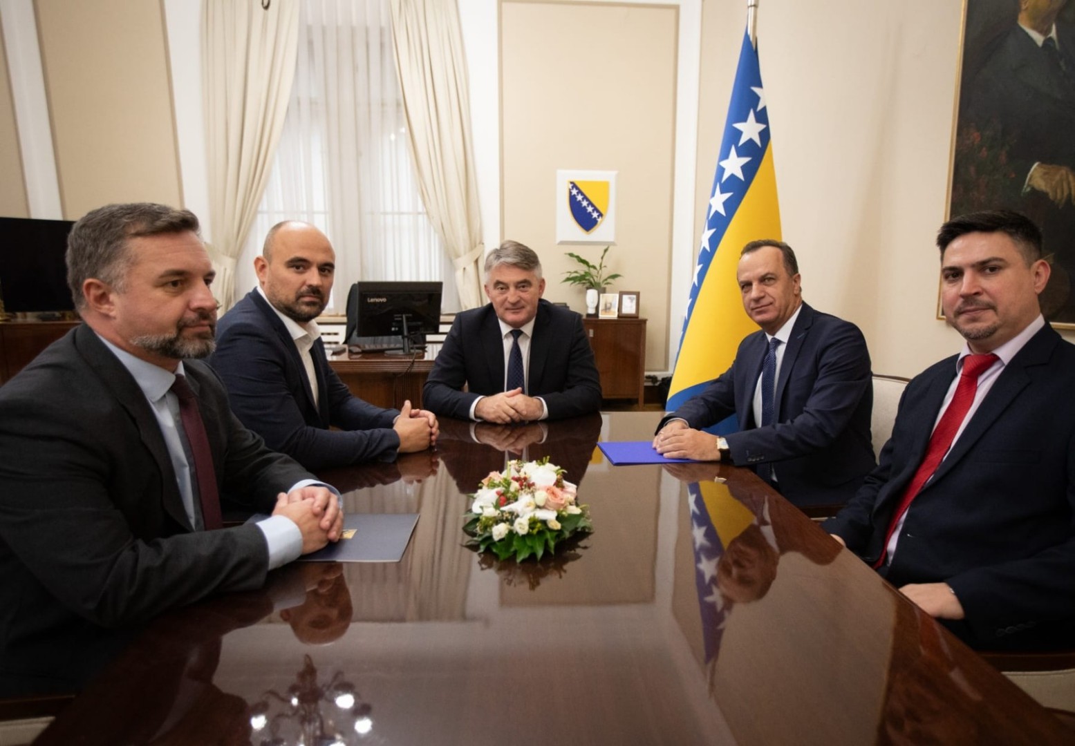 Komšić sa ukrajinskim ambasadorom: Podrška Ukrajini neupitna