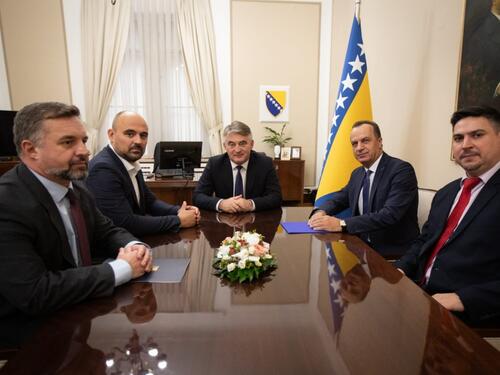 Komšić sa ukrajinskim ambasadorom: Podrška Ukrajini neupitna