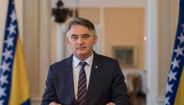 Komšić: Sarajevo je opstalo i pobijedilo isključivo i prije svega zbog jedinstva