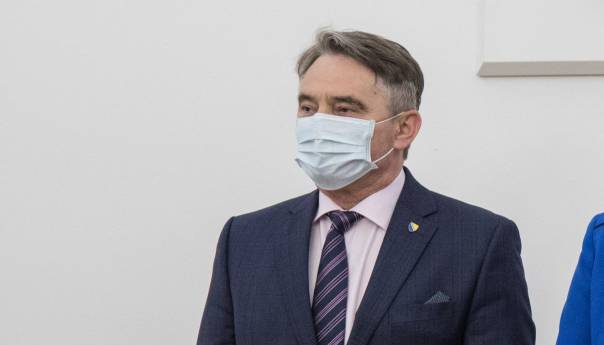 Komšić sa Schmidtom: Građanski princip Njemačke i Hrvatske prihvatljiv za BiH