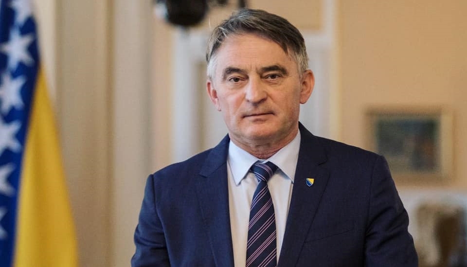 Komšić: Schmidt mora odstupiti ili poništiti antiustavni zakon