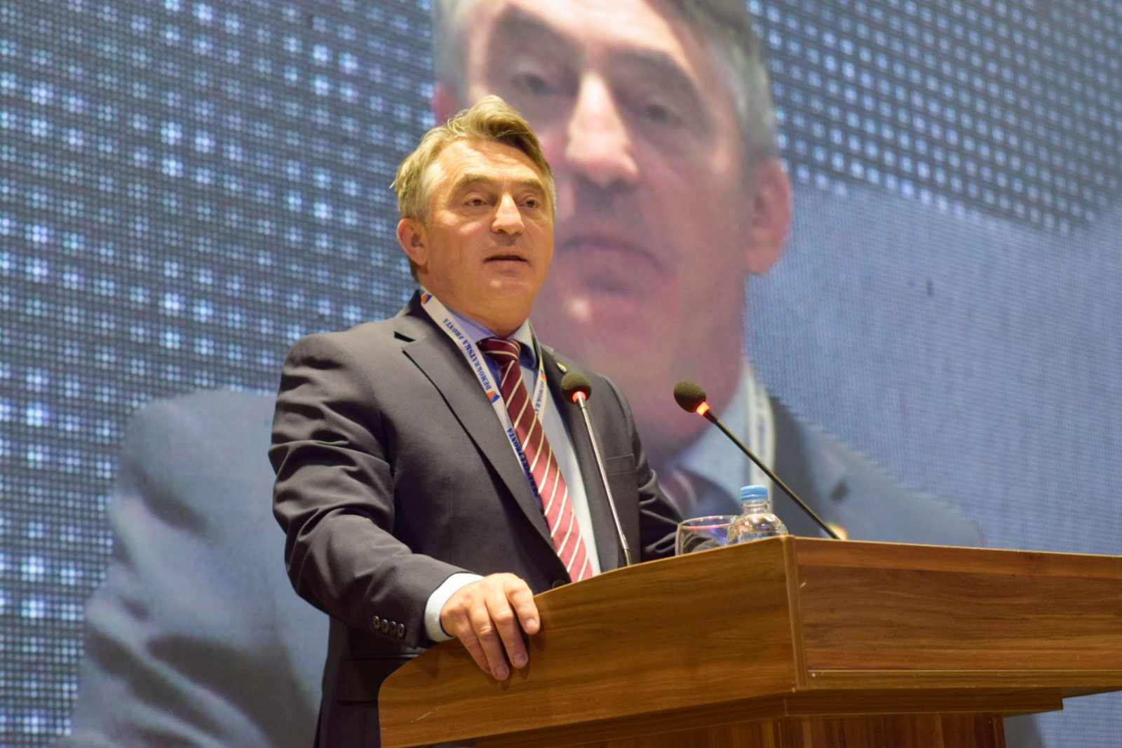 Komšić: Staviti institucije u funkciju izgradnje građanske države