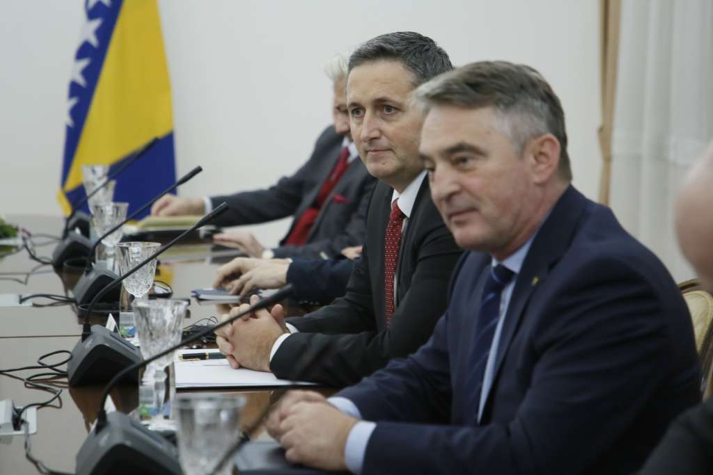 Komšić: Suma koju predlaže Bećirović je mala, izdvojiti 8 miliona KM