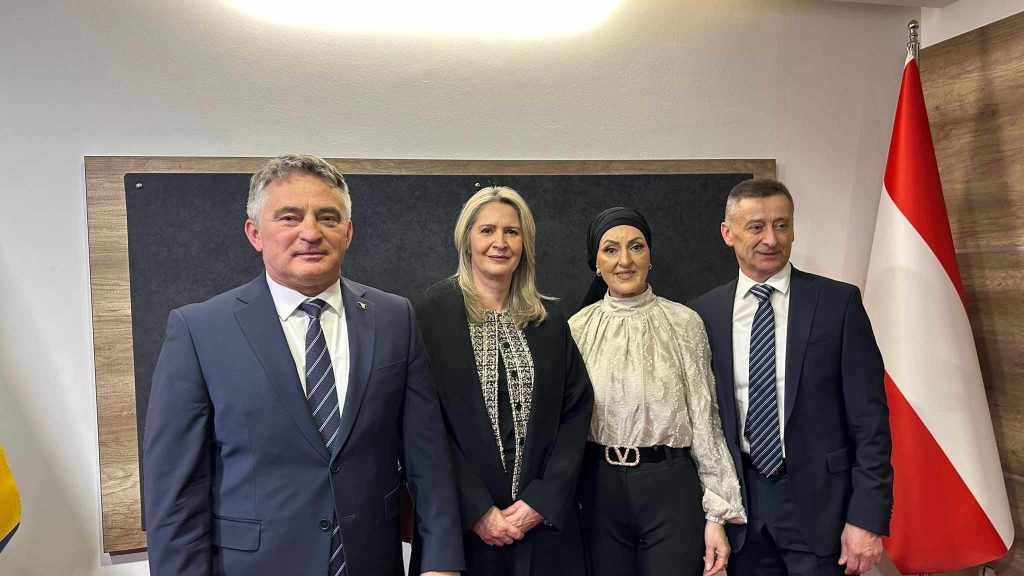 Komšić svečano otvorio počasni konzulat BiH u Salzburgu