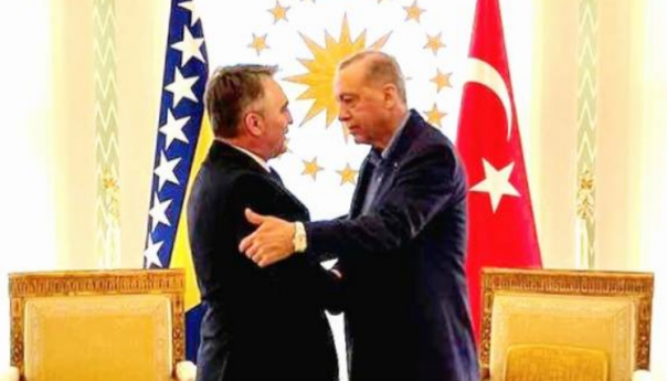 Komšić: Turska ne podržava ono što radi Schmidt