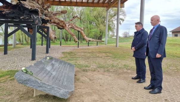 Komšić u Donjoj Gradini: Antifašizam temeljna vrijednost oko koje se moramo okupiti
