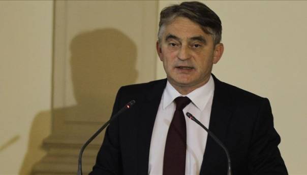 Komšić: U samoizolaciji sam, testirat ću se