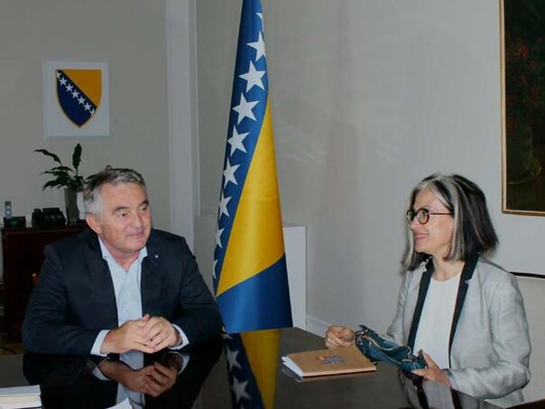 Komšić ugostio ambasadore Španije i Kine u BiH