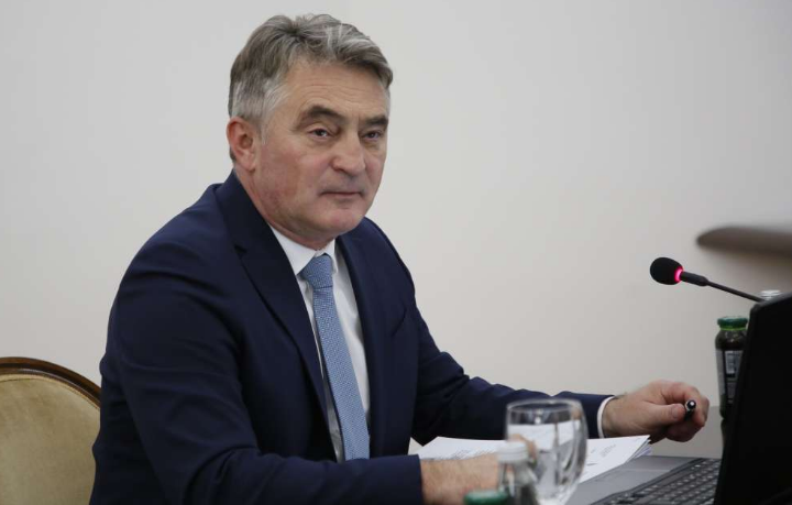 Komšić uputio čestitku Vukšiću i svim katolicima