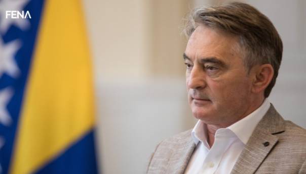 Komšić uputio telegram saučešća Pendarovskom