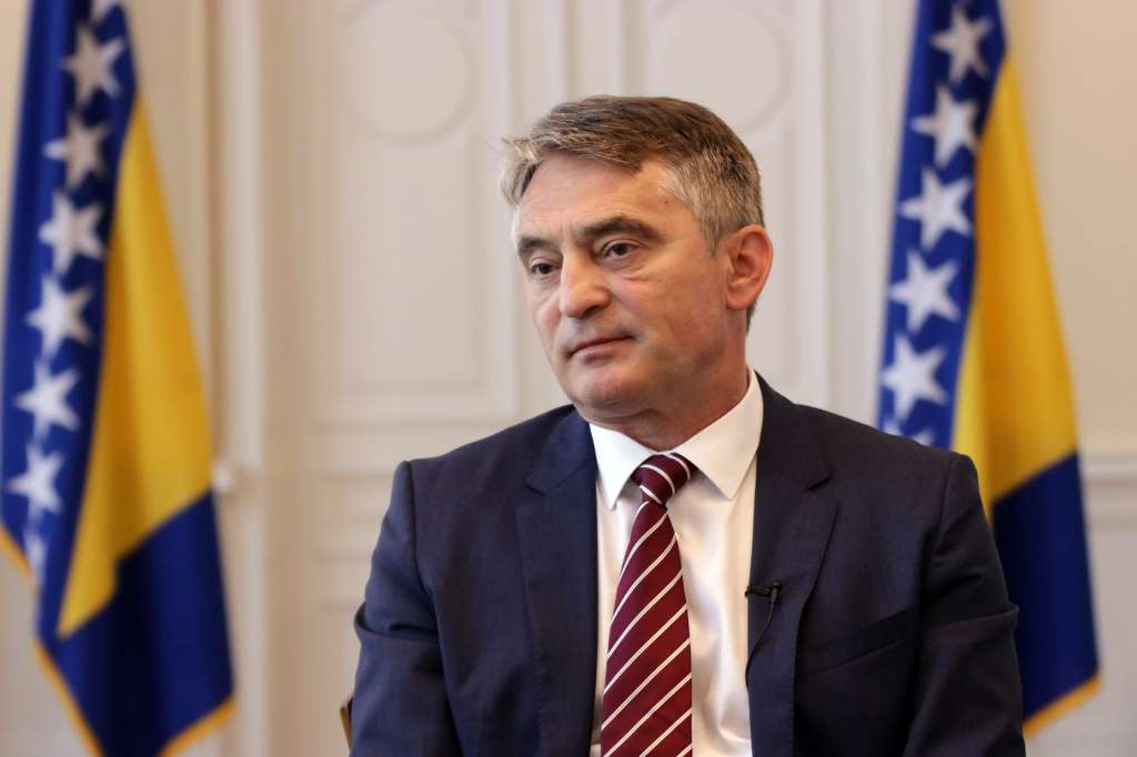 Komšić uputio telegram saučešća predsjedniku Bidenu i roditeljima djece ubijene u Teksasu