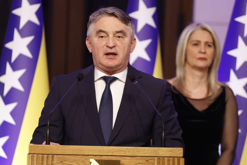 Komšić: Uskrs simbolizira nadu i ponovno rođenje, što nam daje nadu i za bolje sutra