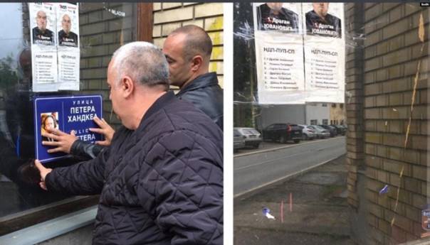 Komunalna policija uklonila postere s Handkeom u Srebrenici